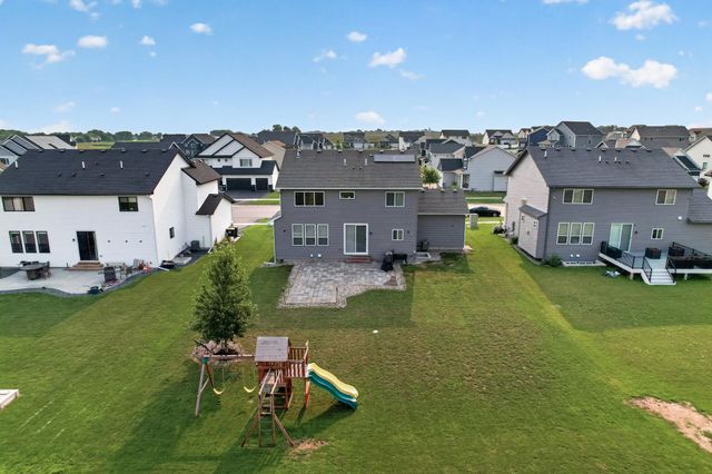 18301 Glacier Way, Lakeville, MN 55044