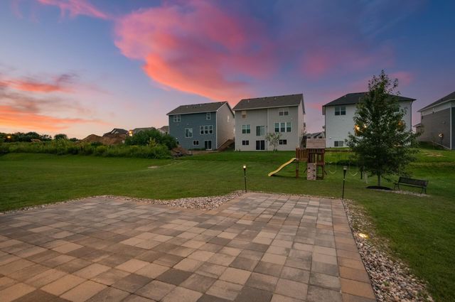 18301 Glacier Way, Lakeville, MN 55044