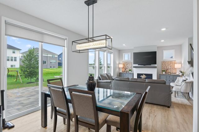 18301 Glacier Way, Lakeville, MN 55044
