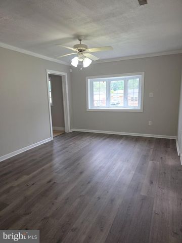 202 JASMINE LN, Newark, DE 19702