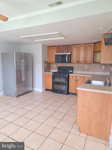 202 JASMINE LN, Newark, DE 19702