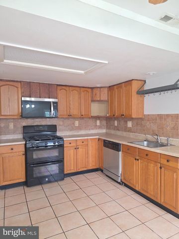 202 JASMINE LN, Newark, DE 19702