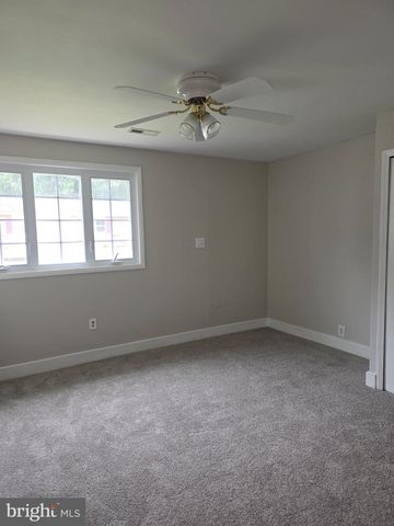 202 JASMINE LN, Newark, DE 19702