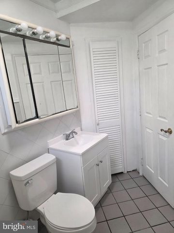202 JASMINE LN, Newark, DE 19702