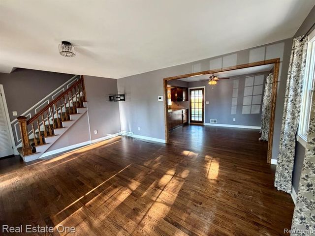 16343 Drake Street, Southgate, MI 48195