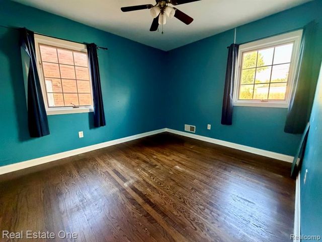 16343 Drake Street, Southgate, MI 48195