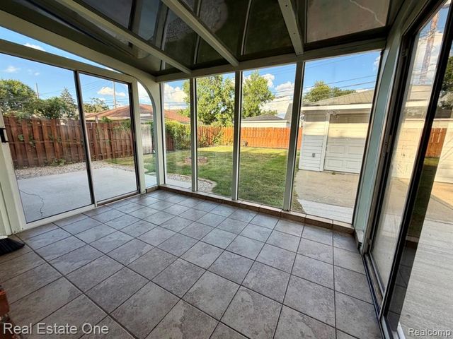16343 Drake Street, Southgate, MI 48195