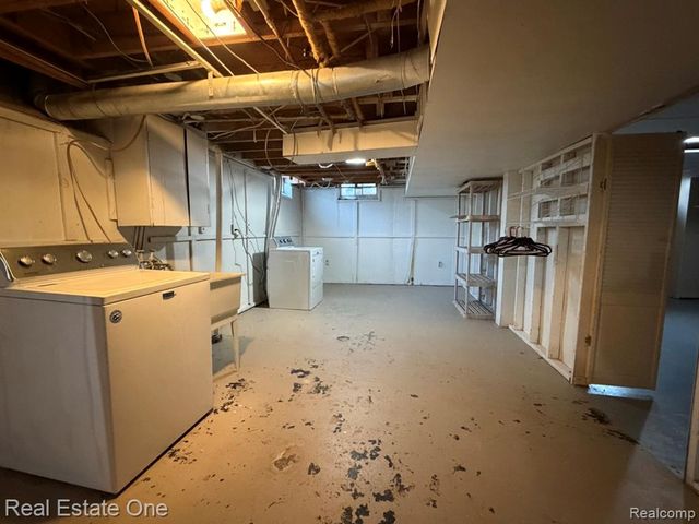 16343 Drake Street, Southgate, MI 48195