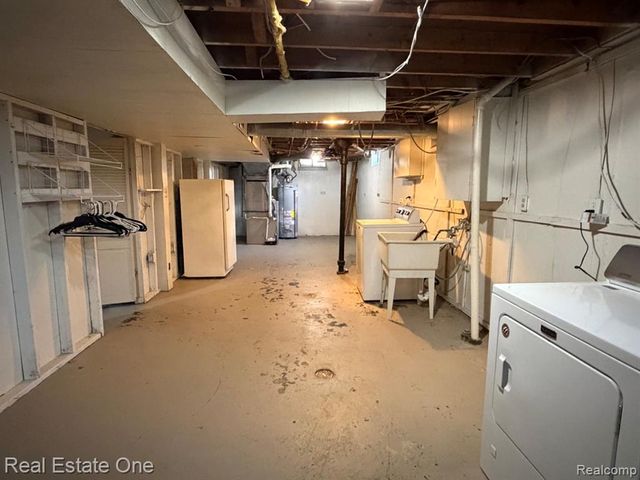 16343 Drake Street, Southgate, MI 48195