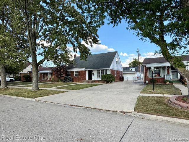 16343 Drake Street, Southgate, MI 48195