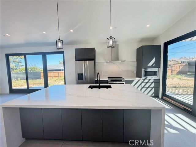 61523 Capilla Drive, Joshua Tree, CA 92252