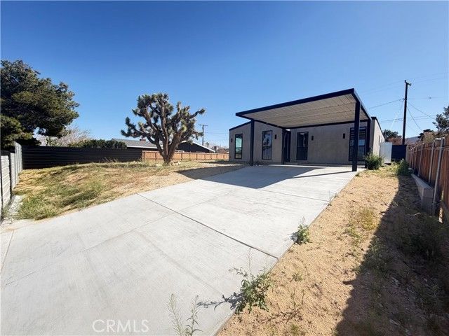 61523 Capilla Drive, Joshua Tree, CA 92252