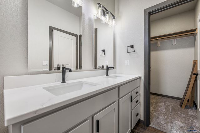 4846 PAPILLON DR, Rapid City, SD 57703