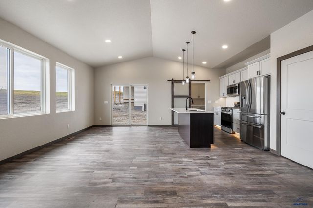 4846 PAPILLON DR, Rapid City, SD 57703