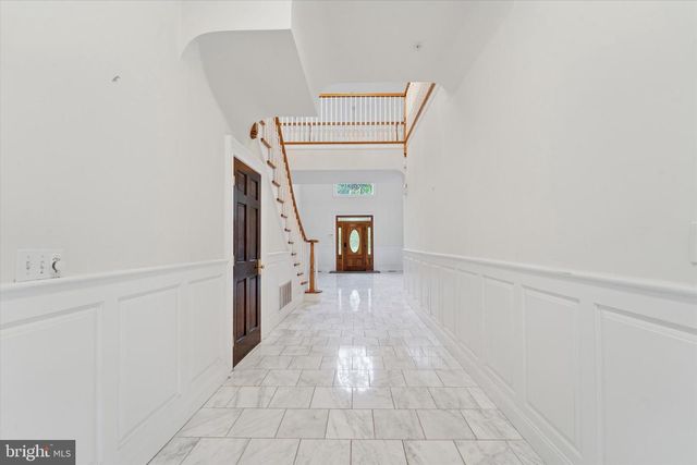 1 DUNMINNING RD, Newtown Square, PA 19073