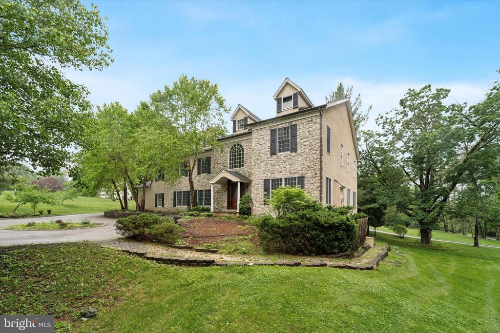 1 DUNMINNING RD, Newtown Square, PA 19073