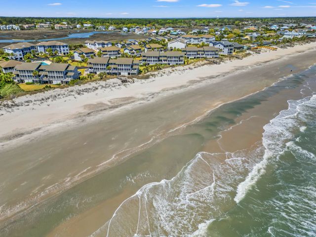58 Inlet Point Dr., Pawleys Island, SC 29585
