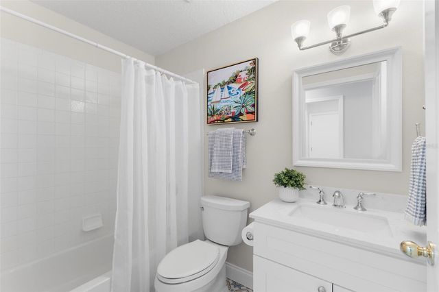 9948 STOCKBRIDGE DRIVE, Tampa, FL 33626
