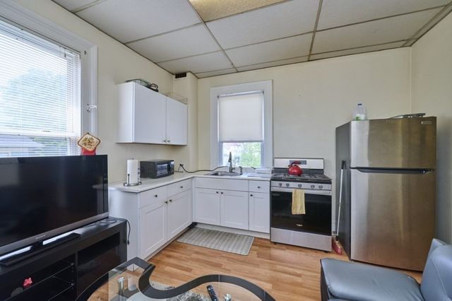 408-410 Crescent St, Waltham, MA 02453
