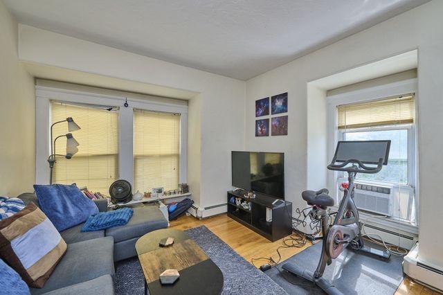 408-410 Crescent St, Waltham, MA 02453