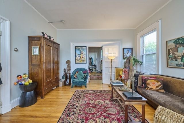 408-410 Crescent St, Waltham, MA 02453