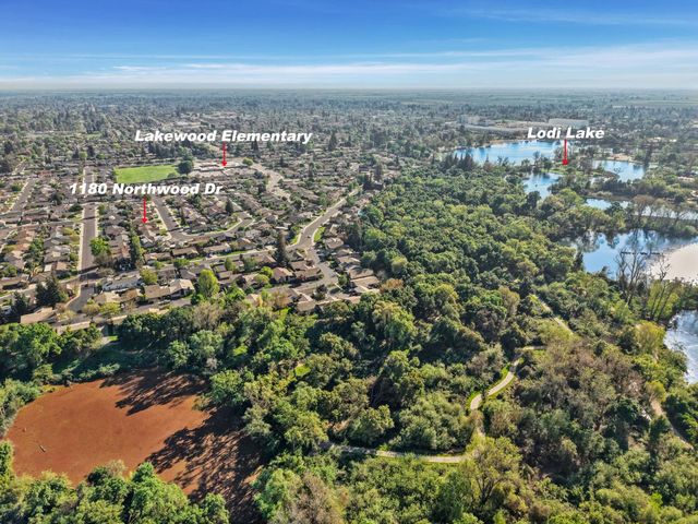 1180 Northwood Dr, Lodi, CA 95240