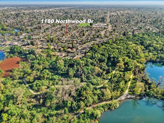 1180 Northwood Dr, Lodi, CA 95240