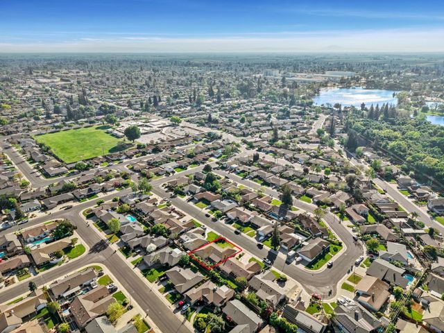1180 Northwood Dr, Lodi, CA 95240