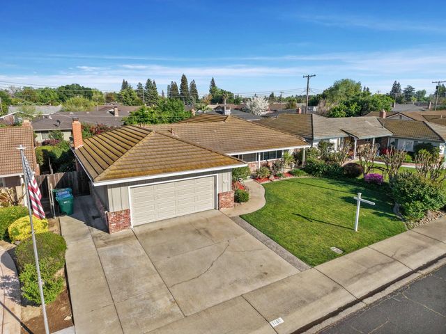 1180 Northwood Dr, Lodi, CA 95240