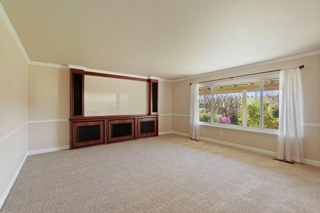 1180 Northwood Dr, Lodi, CA 95240