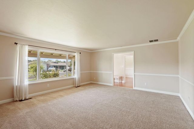 1180 Northwood Dr, Lodi, CA 95240