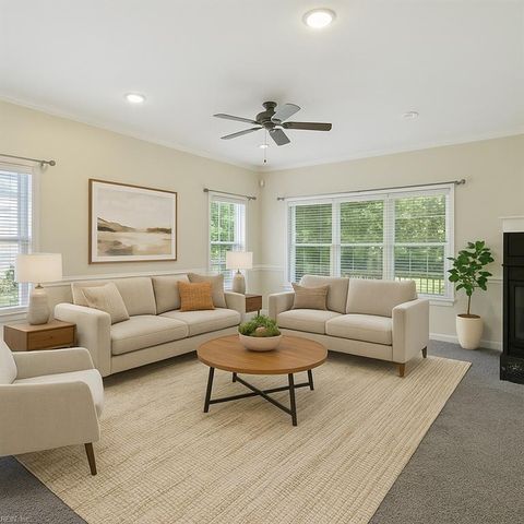 111 Sandalwood LN, Yorktown, VA 23693