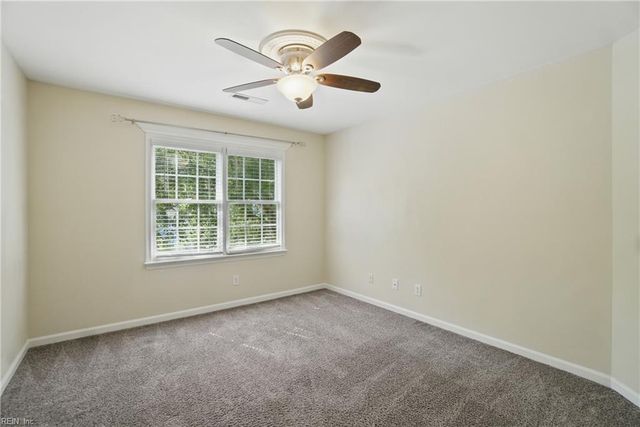 111 Sandalwood LN, Yorktown, VA 23693