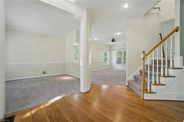 111 Sandalwood LN, Yorktown, VA 23693
