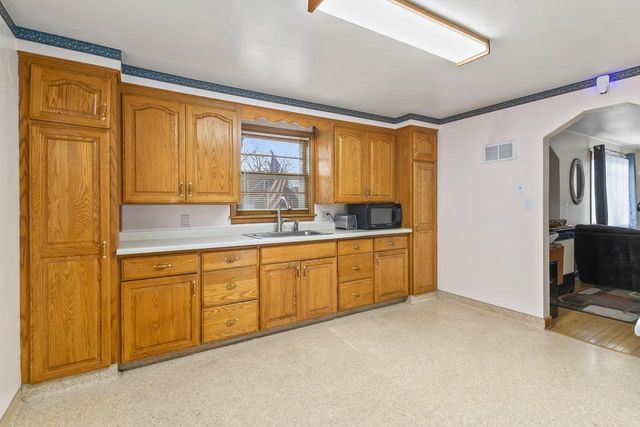 418 N OUTAGAMIE STREET, Appleton, WI 54914