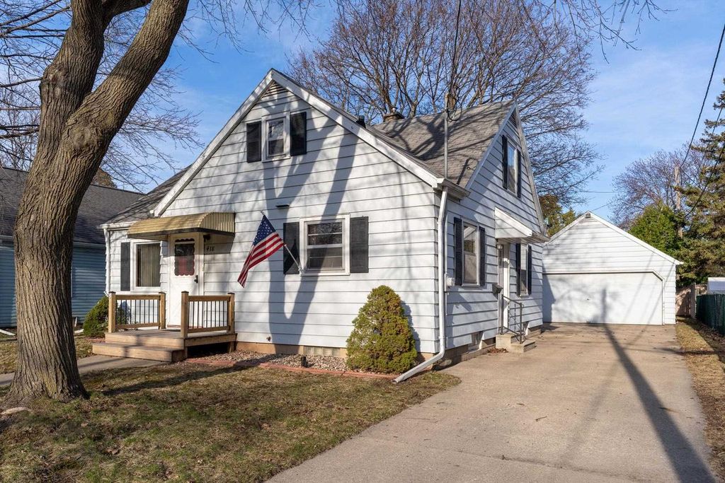 418 N OUTAGAMIE STREET, Appleton, WI 54914