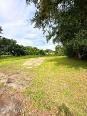 1626 Oak Avenue, Gulfport, MS 39507