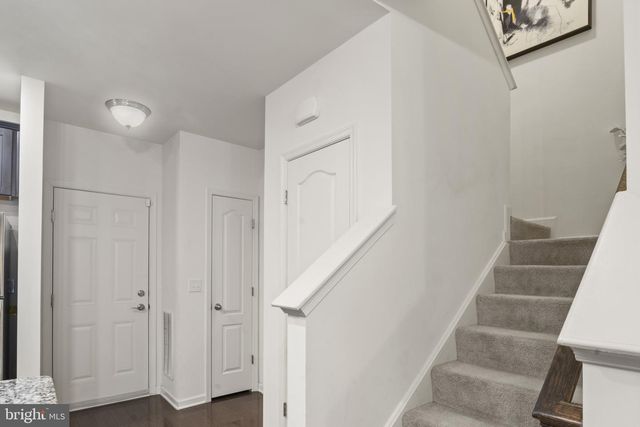 16894 PORTERS INN DR, Dumfries, VA 22026