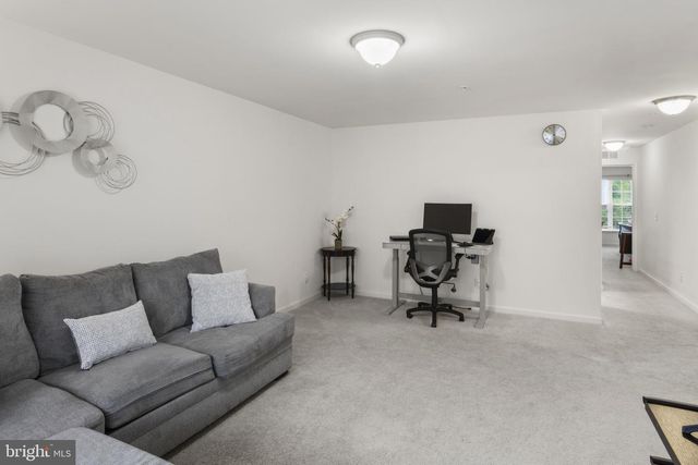 16894 PORTERS INN DR, Dumfries, VA 22026