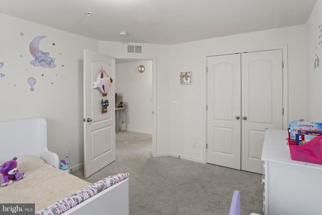 16894 PORTERS INN DR, Dumfries, VA 22026