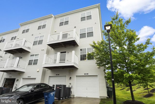 16894 PORTERS INN DR, Dumfries, VA 22026