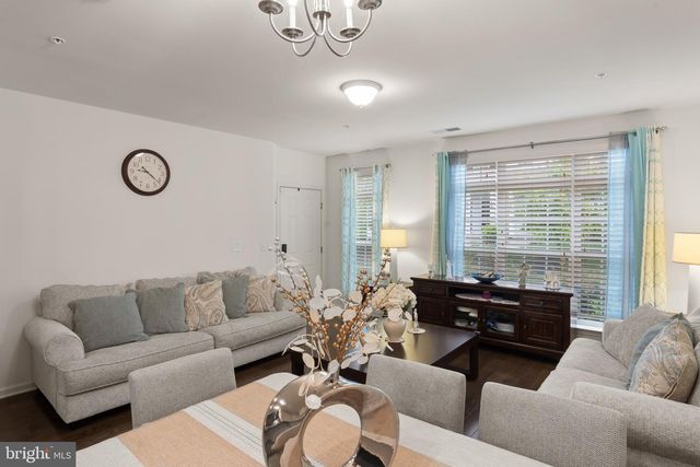 16894 PORTERS INN DR, Dumfries, VA 22026