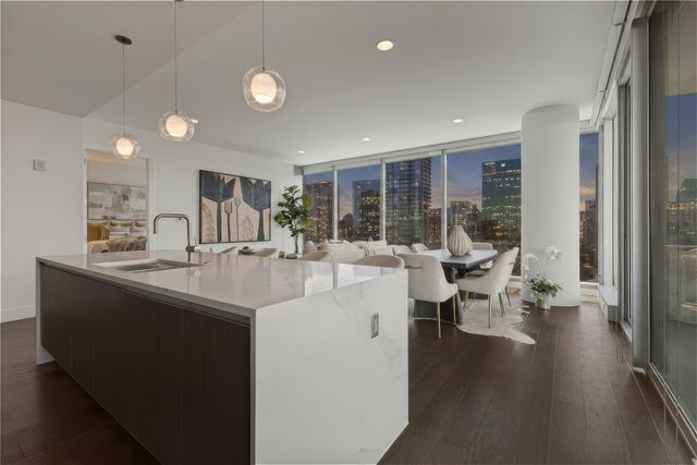 3130 N Harwood Street 1401, Dallas, TX 75201