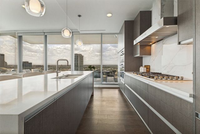 3130 N Harwood Street 1401, Dallas, TX 75201
