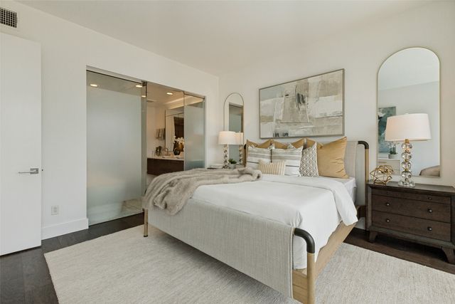 3130 N Harwood Street 1401, Dallas, TX 75201