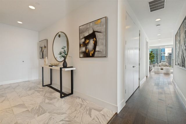 3130 N Harwood Street 1401, Dallas, TX 75201