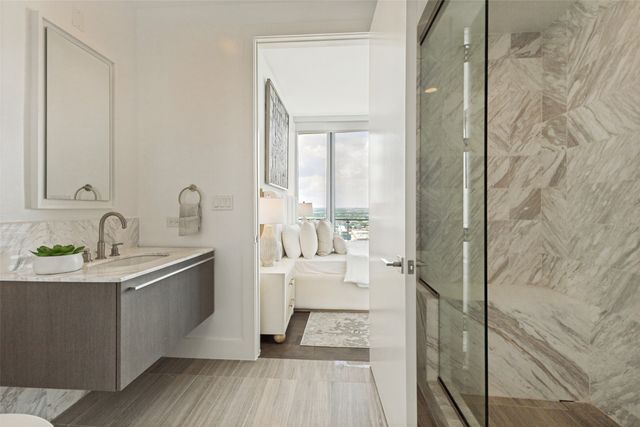 3130 N Harwood Street 1401, Dallas, TX 75201