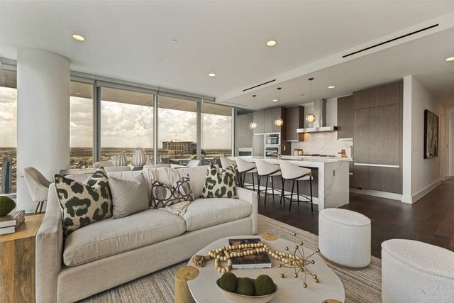 3130 N Harwood Street 1401, Dallas, TX 75201