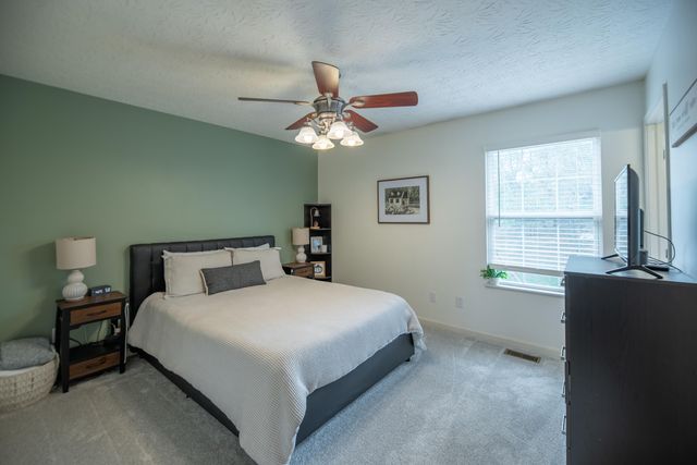 2025 Penny Lane, Hebron, KY 41048