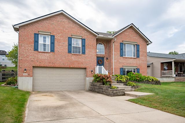 2025 Penny Lane, Hebron, KY 41048